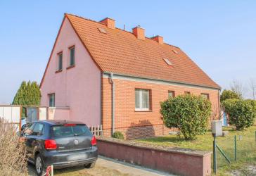 Ein-/Zweifamilienhaus mit großem Garten und Modernisierungspotenzial!