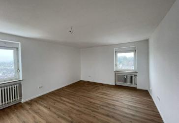 Sanierte 4-Zimmer-Wohnung mit 3 Balkonen in Coburg