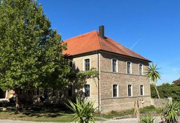 Helle 4 Zimmer Wohnung mitten in den Weinbergen