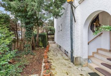 Ruhiges Baugrundstück mit ca. 500 m² Geschossfläche im besten München-Obermenzing