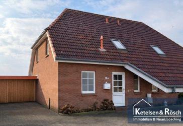 Doppelhaushälfte in Feldrandlage mit Weitblick
