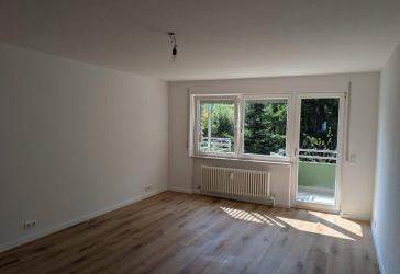 Hochwertig kernsanierte 3-Zimmer-Wohnung mit Balkon & Garage