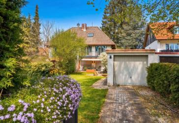 Charmante Doppelhaushälfte mit Garten in begehrter Lage von Pullach im Isartal