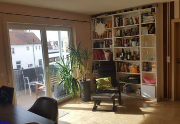 ***GEPFLEGTE 3 ZIMMER, BALKON, EBK, CARPORT UND STELLPLATZ***
