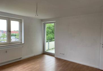 Renovierte 4-Zimmer-Wohnung in familienfreundlicher Gegend zu vermieten
