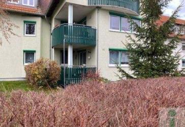 Ein Angebot für Kapitalanleger! Vermietete 3-Raum-Wohnung mit Balkon und PKW-Stellplatz in 02692 Doberschau zu verkau...