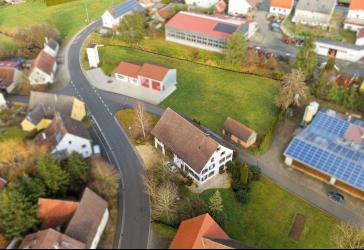 Seltene Gelegenheit! Ländliches Einfamilienhaus mit separatem Baugrundstück und viel Platzangebot