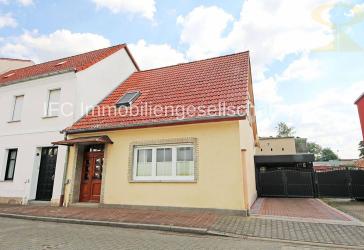 Vorschaubild Reihenendhaus