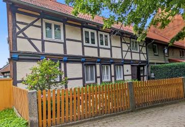 Ruhig, idyllisch, denkmalgeschützt und perfekt für Familien: Reihenendhaus im Herzen von Veckenstedt