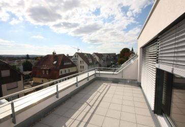 +++ MODERNES PENTHOUSE MIT AUFZUG IN KORNTAL +++