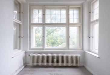Gründerzeit-Juwel mit Potenzial in begehrter Lage: Seltene Gelegenheit, Balkon, Stuck, Flügeltüren