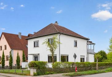 Mehr Platz fürs Familienleben - Frei stehendes Haus mit Garten, Homeoffice und Dachterrasse