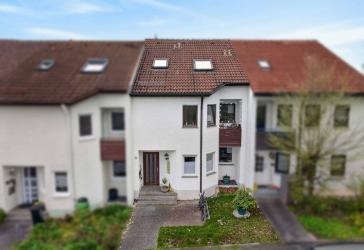 Kapitalanleger aufgepasst: Reihenmittelhaus mit 3 Wohneinheiten