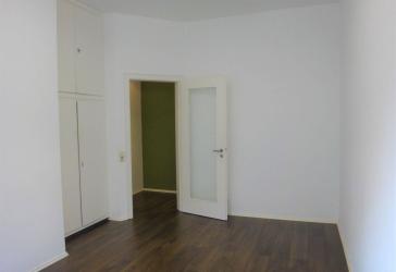 Büroraum + Gemeinschaftsfläche