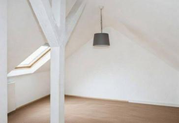 3 ZKDB + Dachstudio ergo coole Maisonette in CITY-Lage inkl. Eickener KULT & Flair am Schillerplatz.