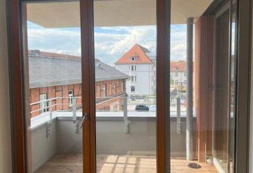 TOLLE 4-Zimmer-Wohnung mit 2 Bädern und West-Loggia