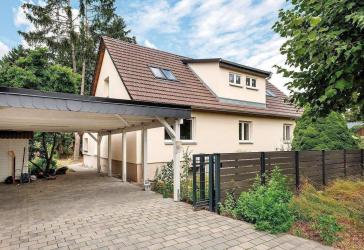 2 Ausbau-Wohnungen im 2 Familienhaus in Rehfelde zu verkaufen. 27.000 Euro p.a. Nettomiete möglich