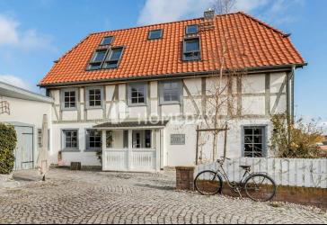 Modernisiertes Fachwerkhaus mit Hof, Garten und Werkstatt auf 627 Quadratmetern Grundstück