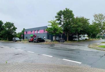 Vielseitiges Gewerbeobjekt mit Kfz-Werkstatt, Büro und Wohneinheiten auf 1.622 m² Grundstück in Burg