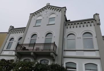 Handwerker aufgepasst: Fabrikanten-Villa Hameln - Repräsentative 181 m² Altbauwohnung im EG