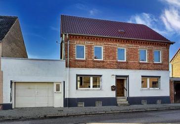 Einfamilienhaus mit Dachterrasse und Ausbaupotenzial in Hornhausen!