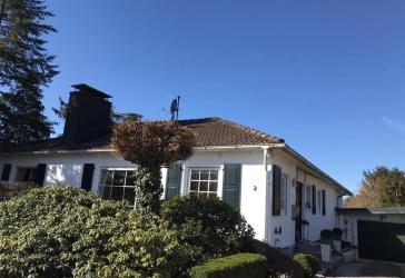 Tolle Gelegenheit - Einziehen & wohlfühlen! Großes Einfamilienhaus mit großem Garten und Kamin