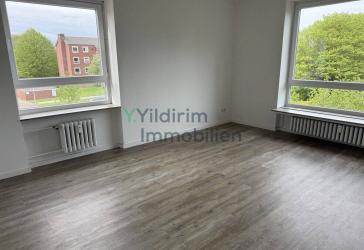 4-Zimmer-Wohnung mit Balkon - 98 m² Wohnkomfort in ruhiger Lage von Cuxhaven-Süderwisch