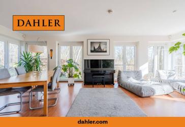Attractive semi-detached house with woodland plot and far-reaching views over Potsdam