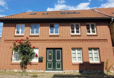 Ein Schmuckstück: 2-Zimmer-Dachgeschosswohnung mit Balkon