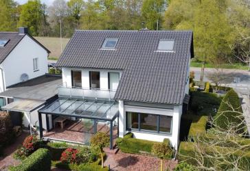 Modernisiertes Einfamilienhaus mit großzügigem Garten im Universitätsklinikviertel