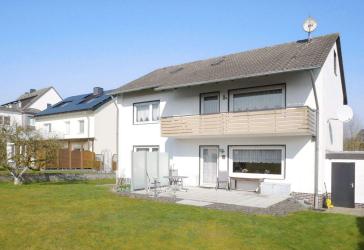 Fuldabrück - Dennhausen ... Freistehendes 2-Familienhaus mit Garage