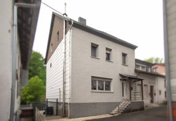 Zweifamilienhaus oder Mehrgenerationenhaus - Flexibles Wohnen auf 3 Etagen in Nalbach