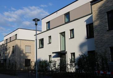 Direkt vom Eigentümer: 2-Zimmer-Wohnung, in optimaler Lage mit Terrasse, Garten und Stellplatz