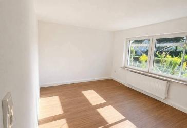 Zwei Etagen für Familien mit Platzbedarf ++ Sanierte Doppelhaushälfte in Mockau
