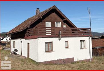 Einfamilienhaus mit außergewöhnlich großem Grundstück in Langdorf
