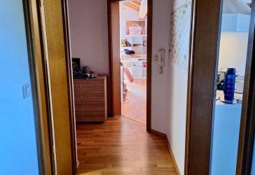 Charmante 2,5 Zimmer Wohnung mit 2 großen Balkonen