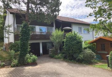Liebevoll gepflegtes Einfamilienhaus mit Einliegerwohnung ständig instand gehalten