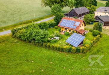 Naturnahes Wohnen mit eigener Energieversorgung und Weiher - EFH in Tiefenbach bei Bad Alexandersbad