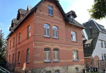 Solide Kapitalanlage gesucht? Gepflegtes Mehrfamilienwohnhaus in schöner Sonneberger Stadtlage