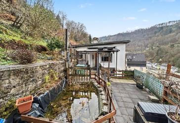 Einfamilienhaus mit 4 Zimmern + Wintergarten in Hanglage in Altena- Breitenhagen
