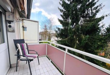 Frankfurt-Nied: Gut geschnittene 3-Zimmer-Wohnung mit Balkon!