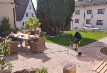 Modernisiertes Einfamilienhaus mit wunderschönem Garten und 3 Stellplätzen in ruhiger Lage
