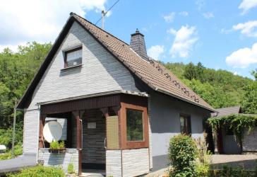 Die perfekte Balance: Ruhiges Landleben in Oesinghausen, kurze Wege in die Stadt