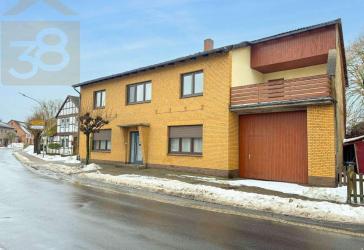 Einfamilienhaus mit alter Stallung und großem Grundstück!