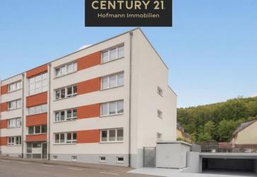 Zentral wohnen in Lörrach: Stilvolle 4 Zi. ETW (2012) m. Lift, großem Sonnenbalkon & TG-Stellplatz