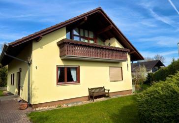 Ihr neues Zuhause - ruhige Lage, großzügiger Garten und zwei Wohnebenen