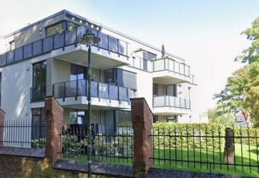 moderne Eigentumswohnung im Erdgeschoss mit Terrasse und Stellplatz