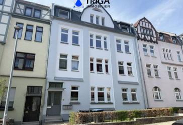 Erstbezug nach Sanierung - Altbauflair mit Balkon trifft Moderne