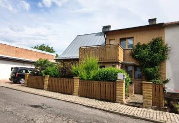 Charmantes Einfamilienhaus mit Wintergarten und Wellnessbereich in Brücken-Hackpfüffel