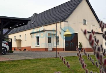 Ein Haus mit zwei Einheiten - modernisiert und ideal für mehrere Generationen